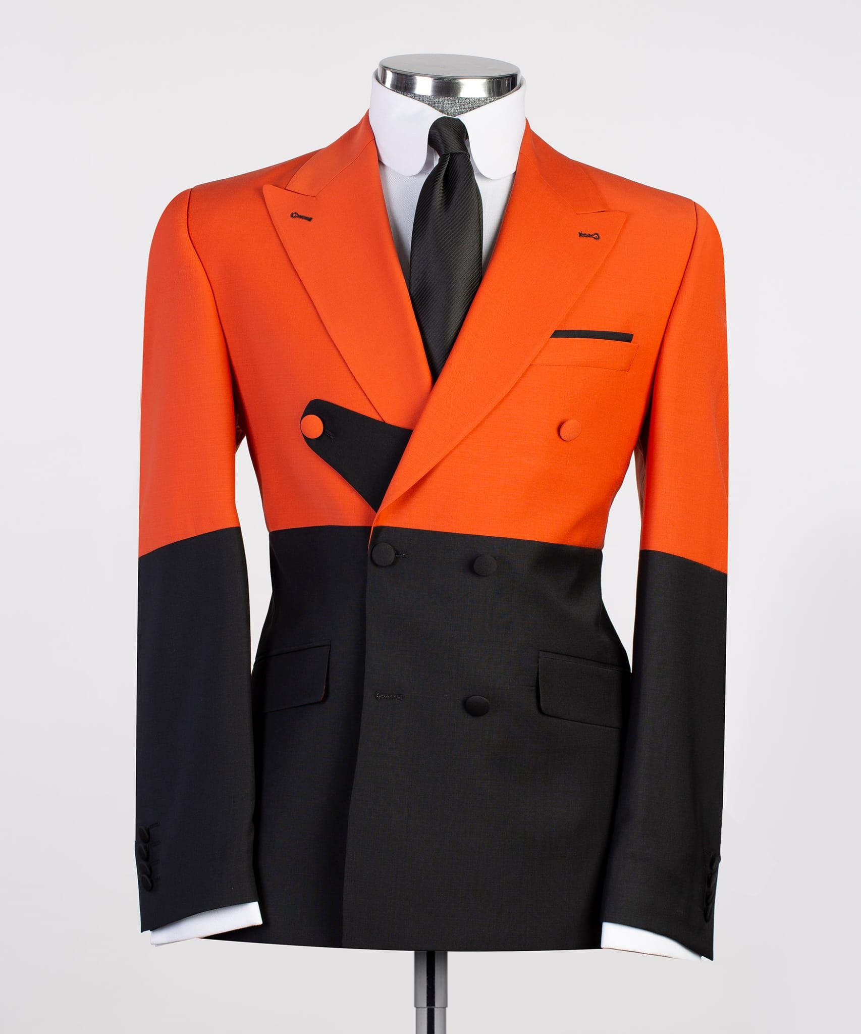 VIVATI Amber Noir Double-Breasted Peak Lapel Tuxedo Set