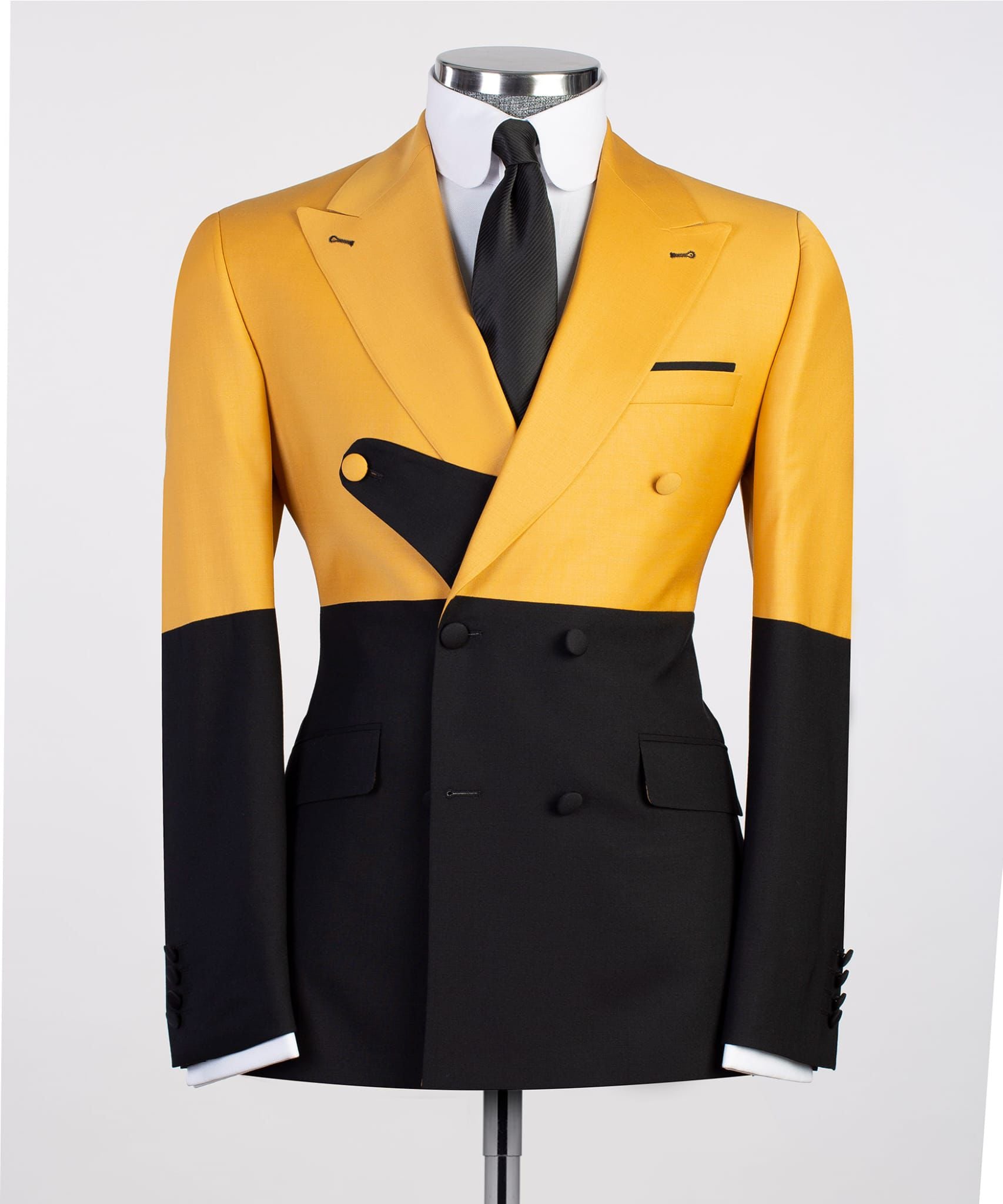 VIVATI Aurelia Noir Double-Breasted Peak Lapel Tuxedo Set