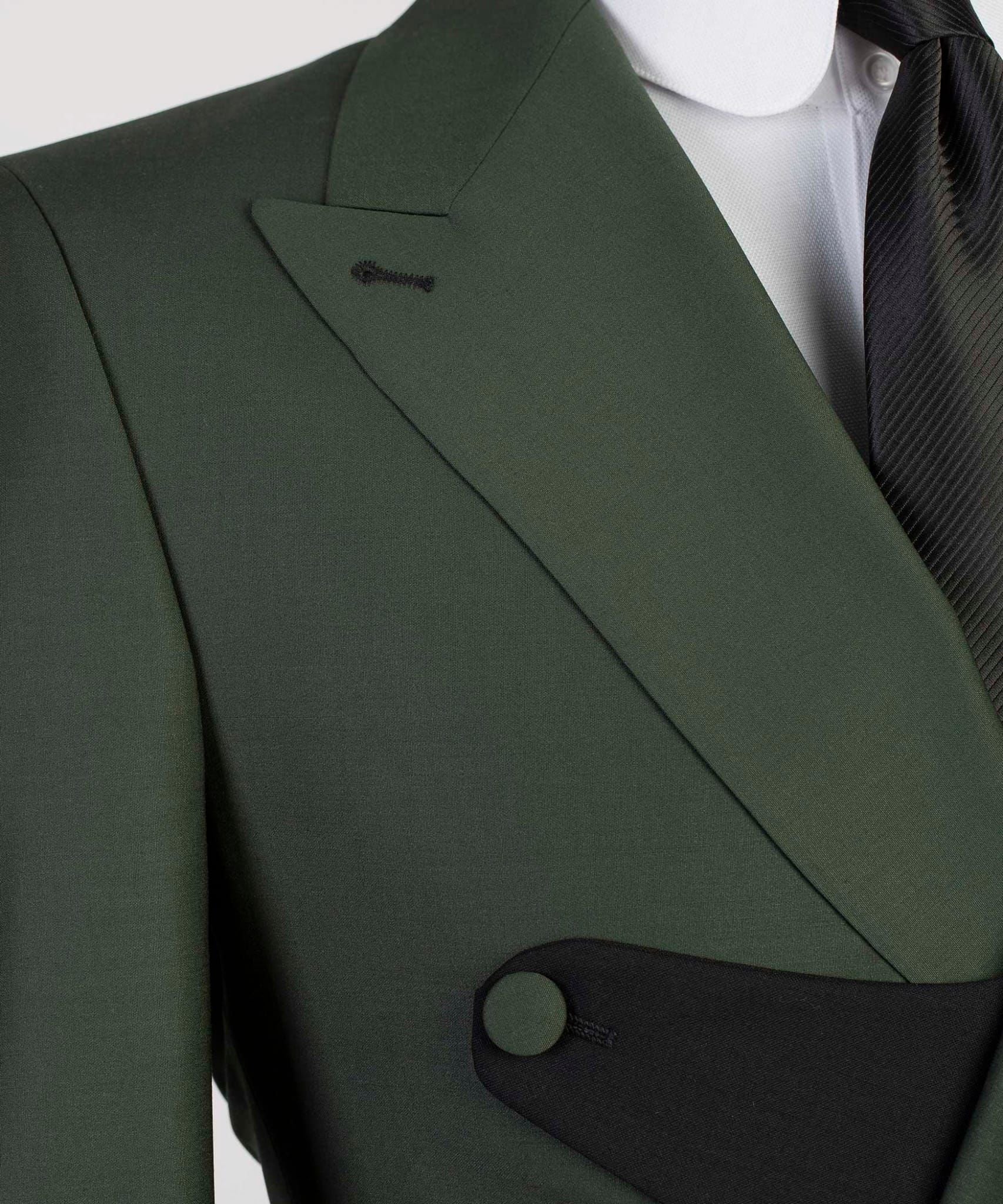 VIVATI Emerald Noir Double-Breasted Tuxedo Set