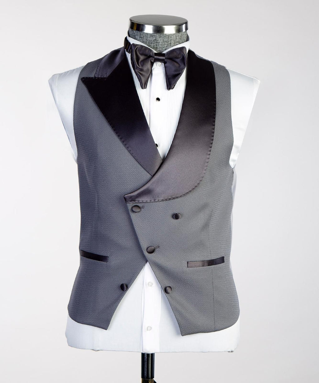 Royal Luxe 3-Piece Tuxedo