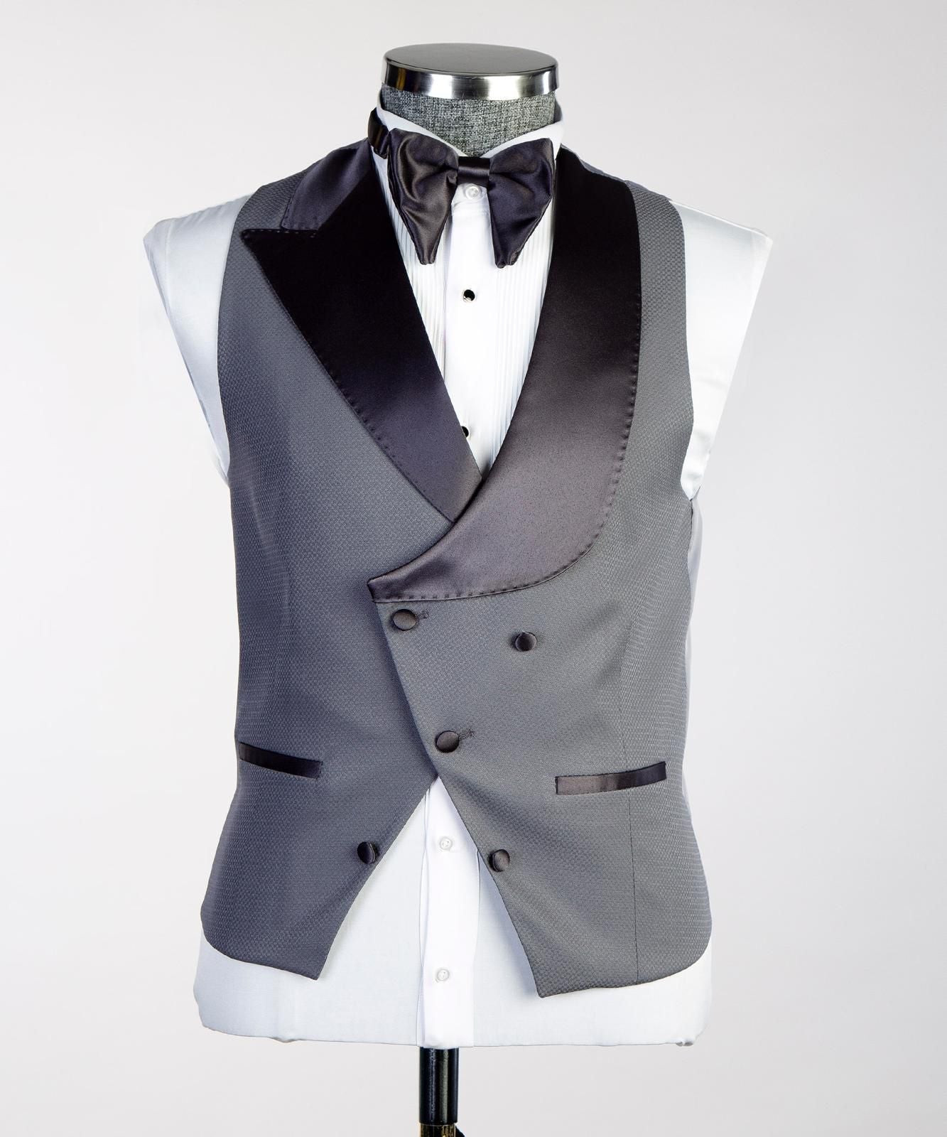 Royal Luxe 3-Piece Tuxedo