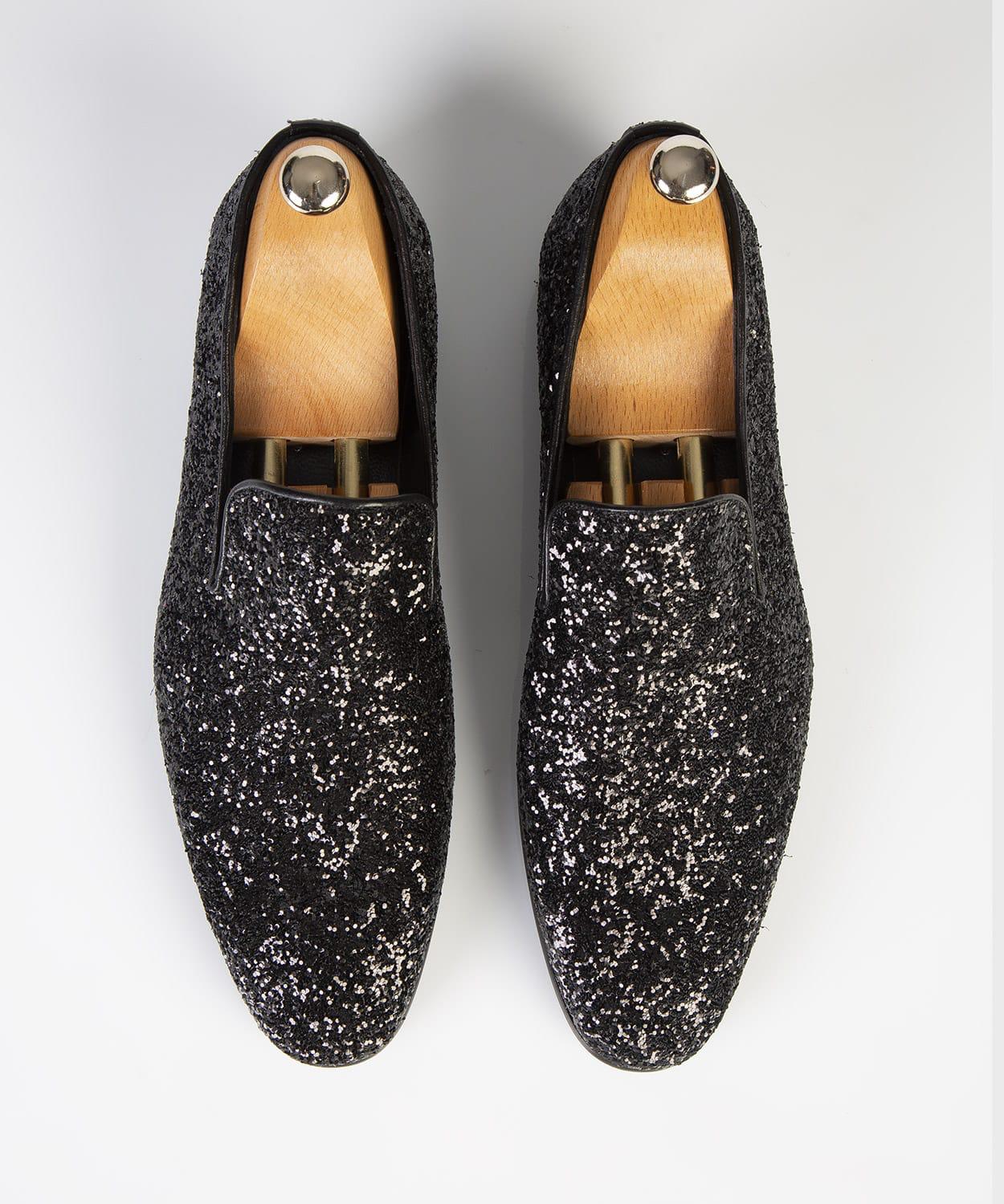 black shinning dot shoes